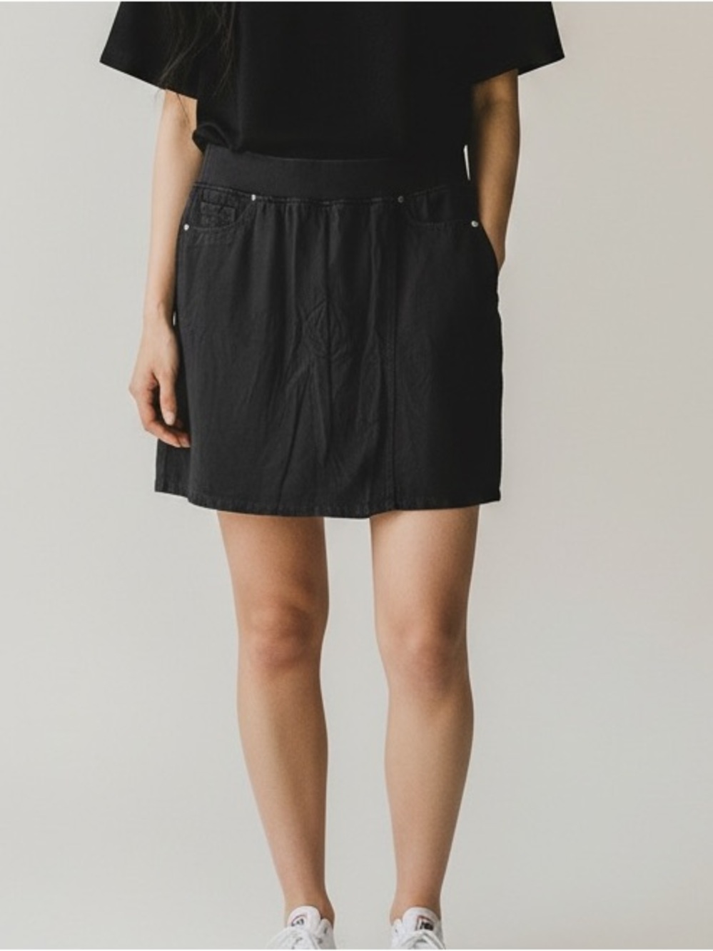 Gloria Vanderbilt Black Jersey Knit Faux Wrap Skort